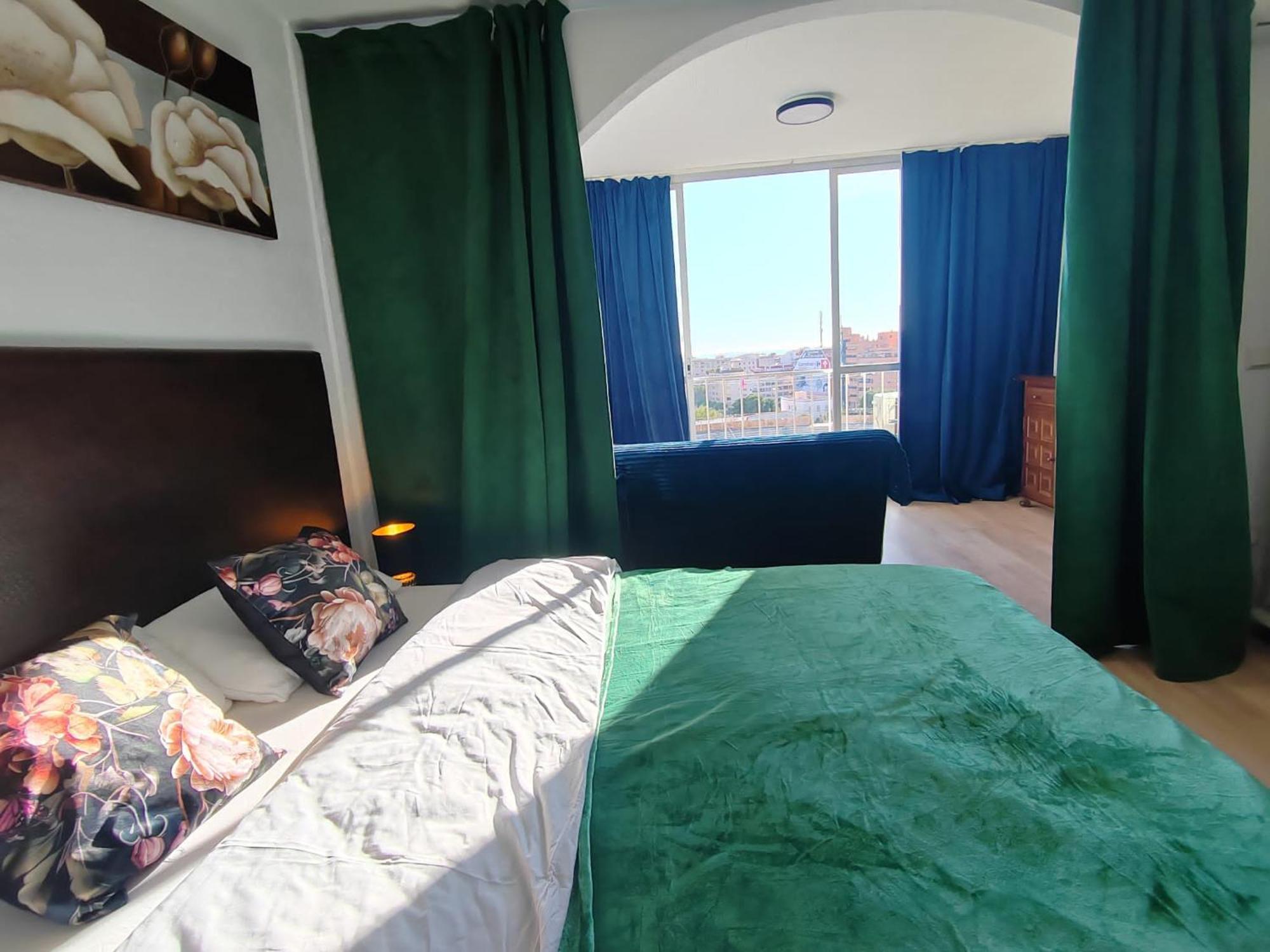 Apartment-Studio With View M&M 베니돔 외부 사진