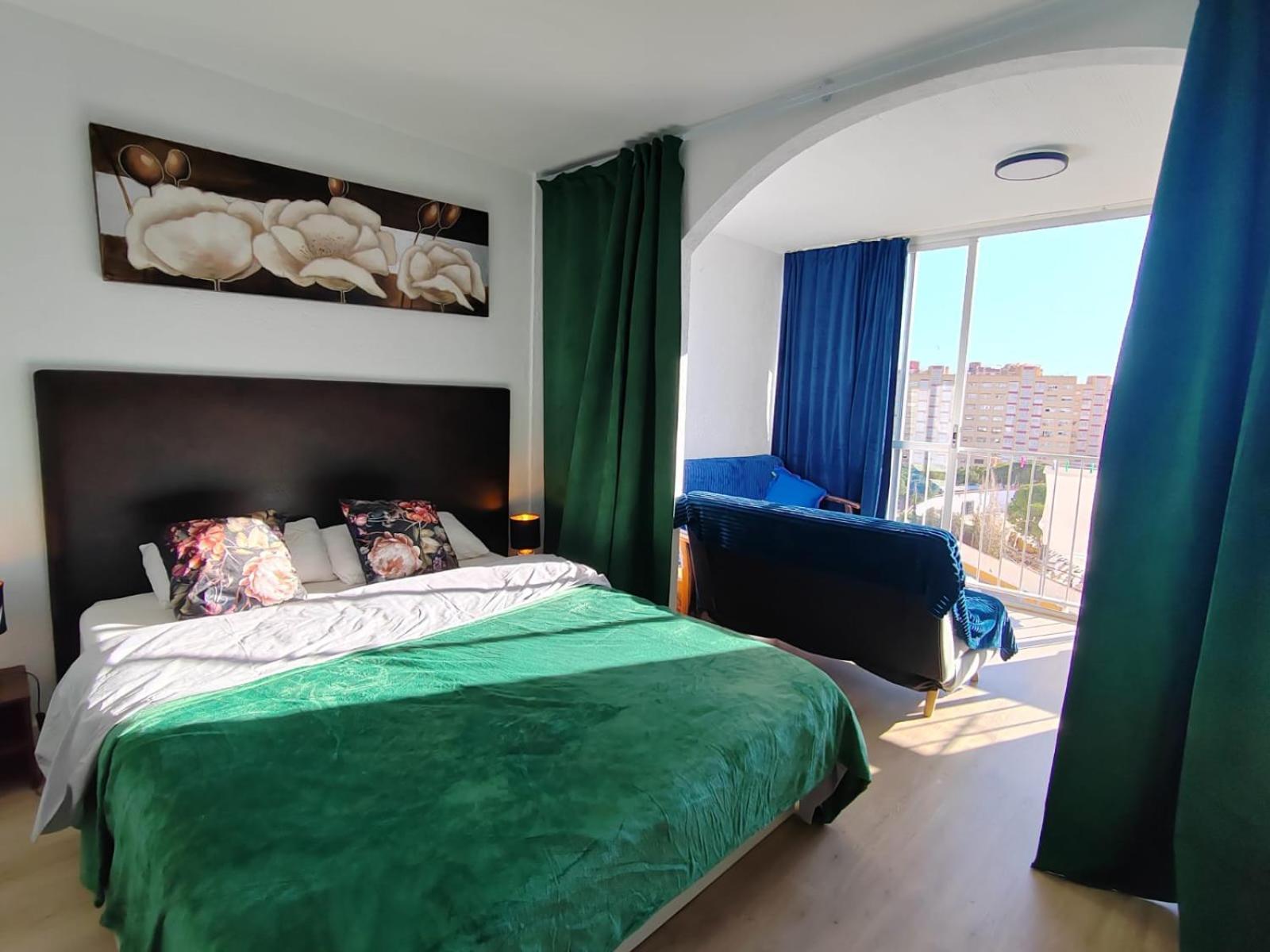 Apartment-Studio With View M&M 베니돔 외부 사진